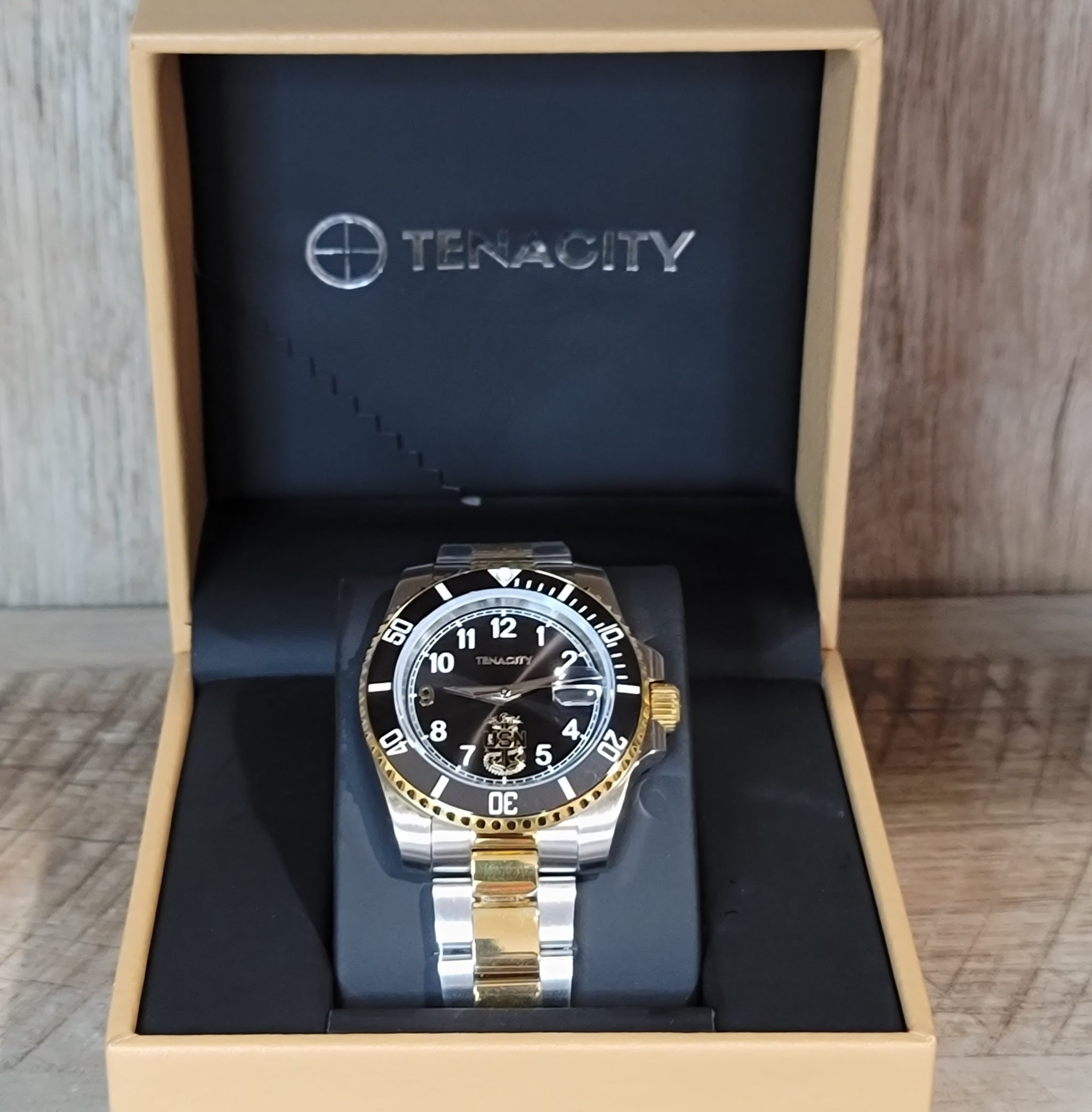 Twin Screws – Tenacity Watches